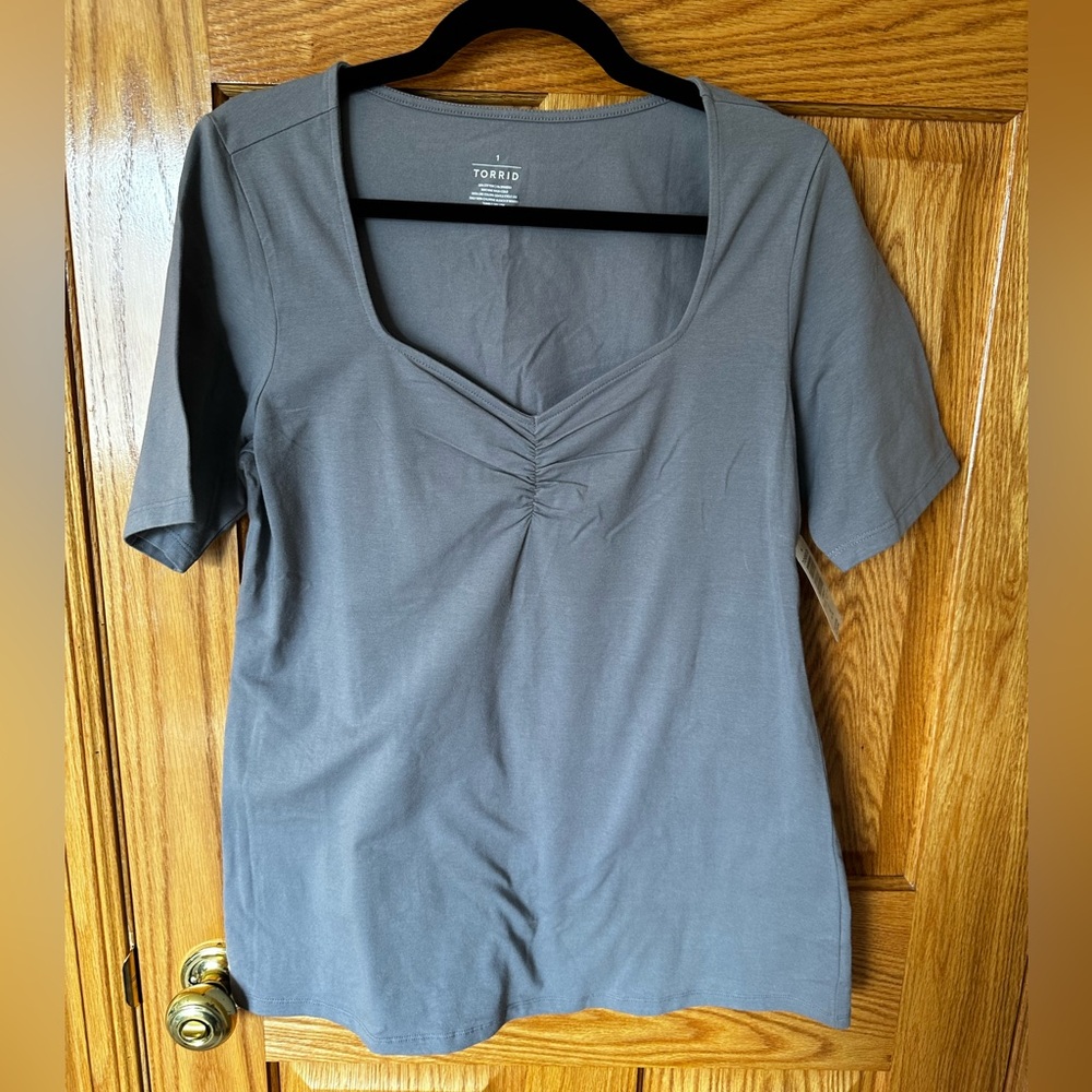 NWT Gray Ruched Sweetheart Neck Foxy Tee